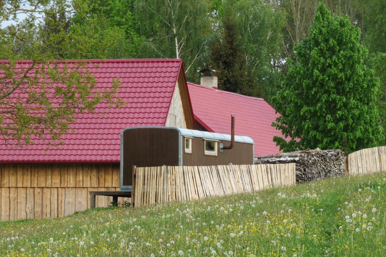 Maringotka Na Samote Na Kozi Farme Hotell Pobezovice Eksteriør bilde